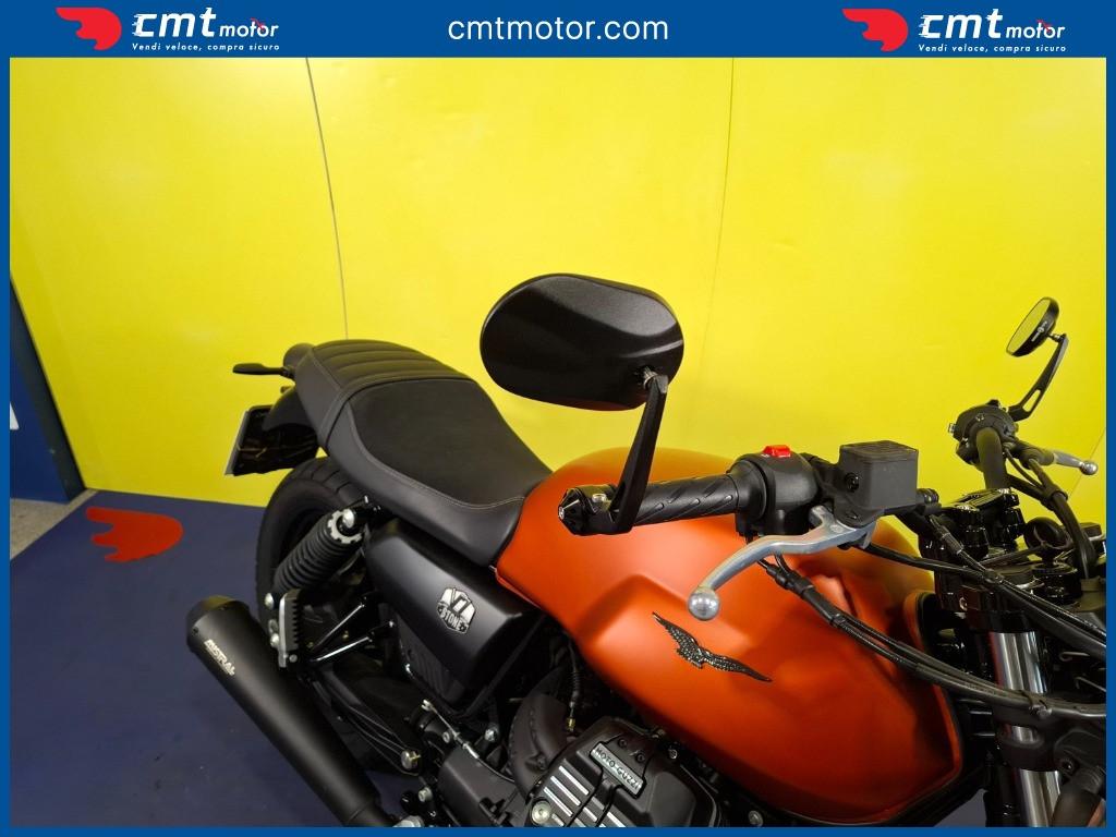 Moto Guzzi V7 - 2023