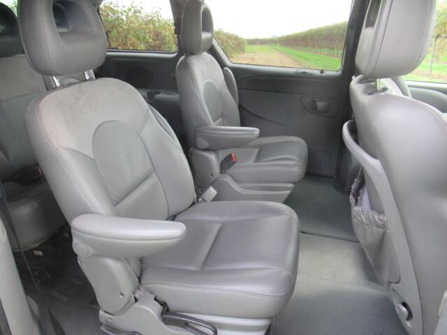 Chrysler Voyager 2.5 crd LX Leather MANUALE