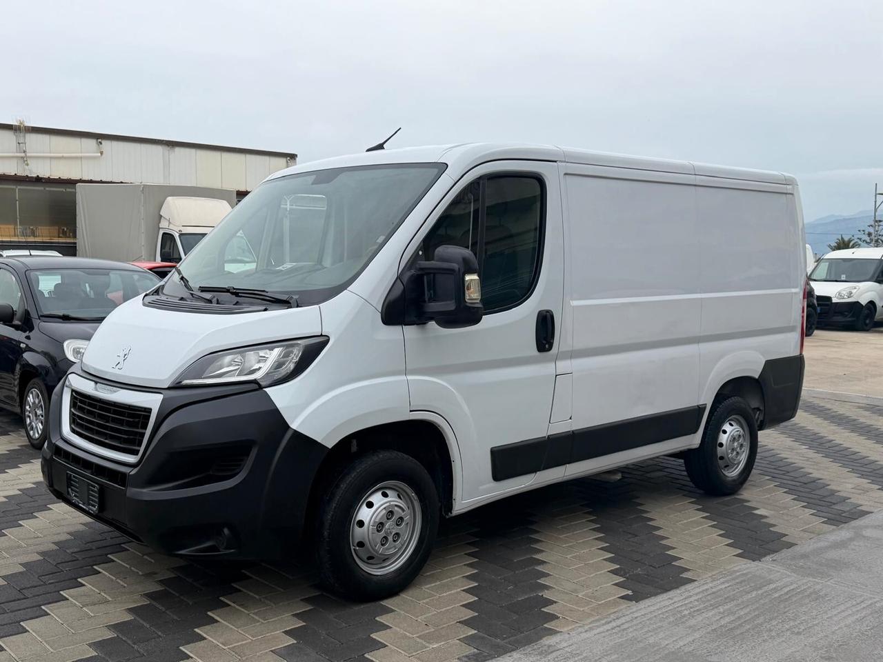 Peugeot Boxer 330 2.2 Diesel 140 cv L1H1