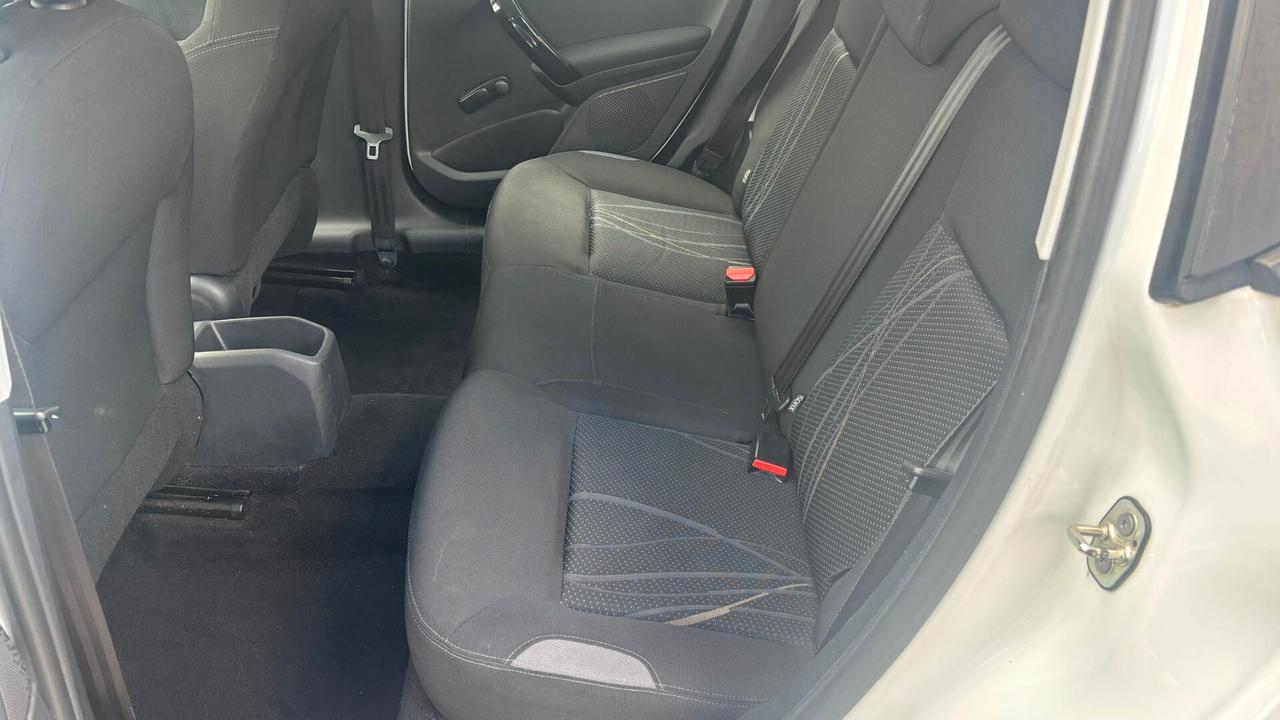 Peugeot 208 1.4 HDi 68 CV 5 porte Mix