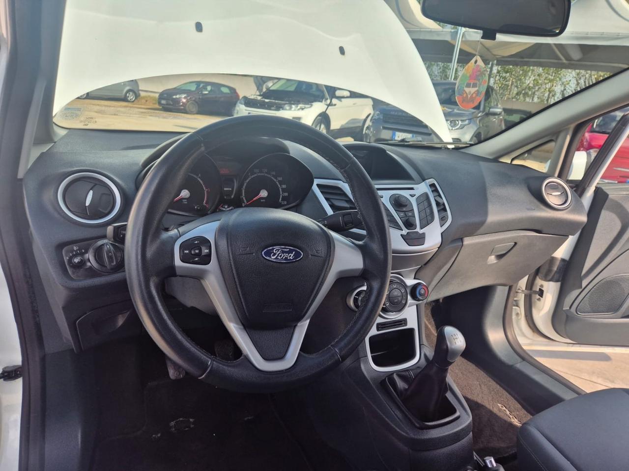 Ford Fiesta 1.4 TDCi 70CV Titanium