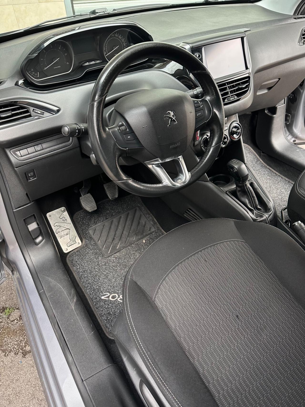 Peugeot 208 1.5 BlueHDi 100cv 5p. Allure