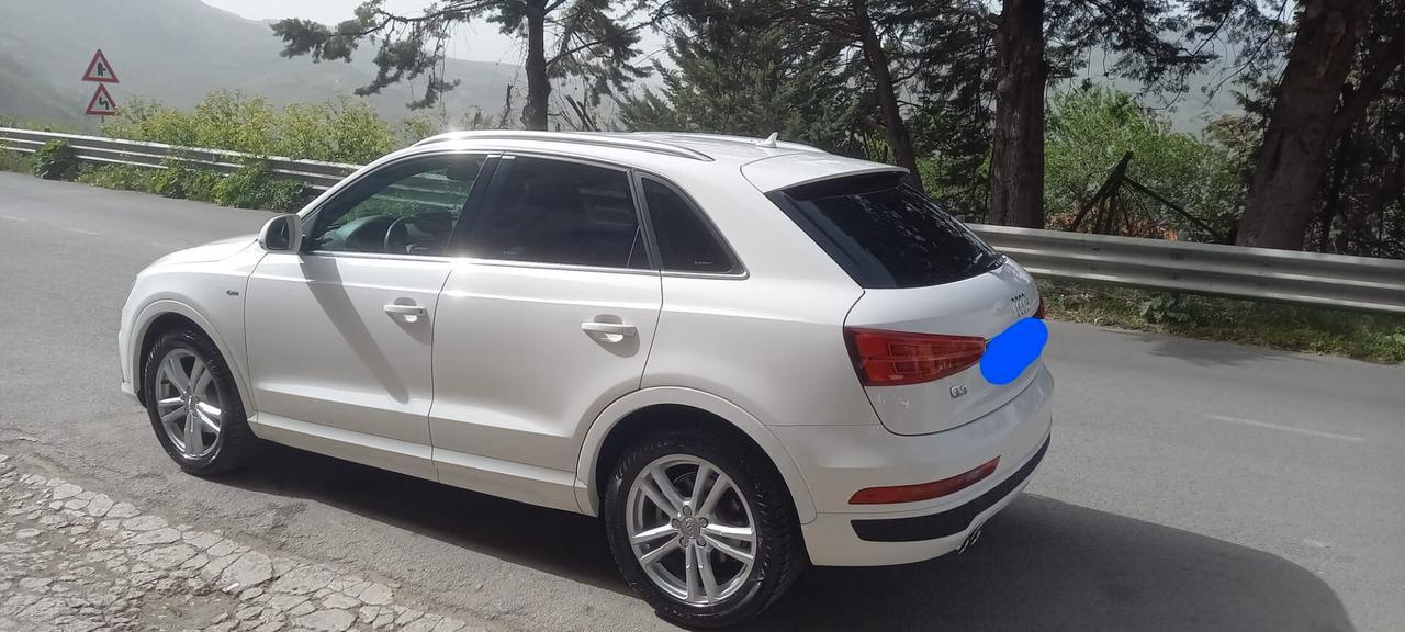 Audi Q3 2.0 TDI 150 CV Sport S-LINE