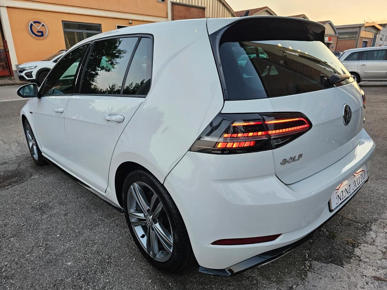 Volkswagen Golf 7.5 1.6 TDI 115cv R-Line*Bi-Xeno*Cockpit*Euro6*