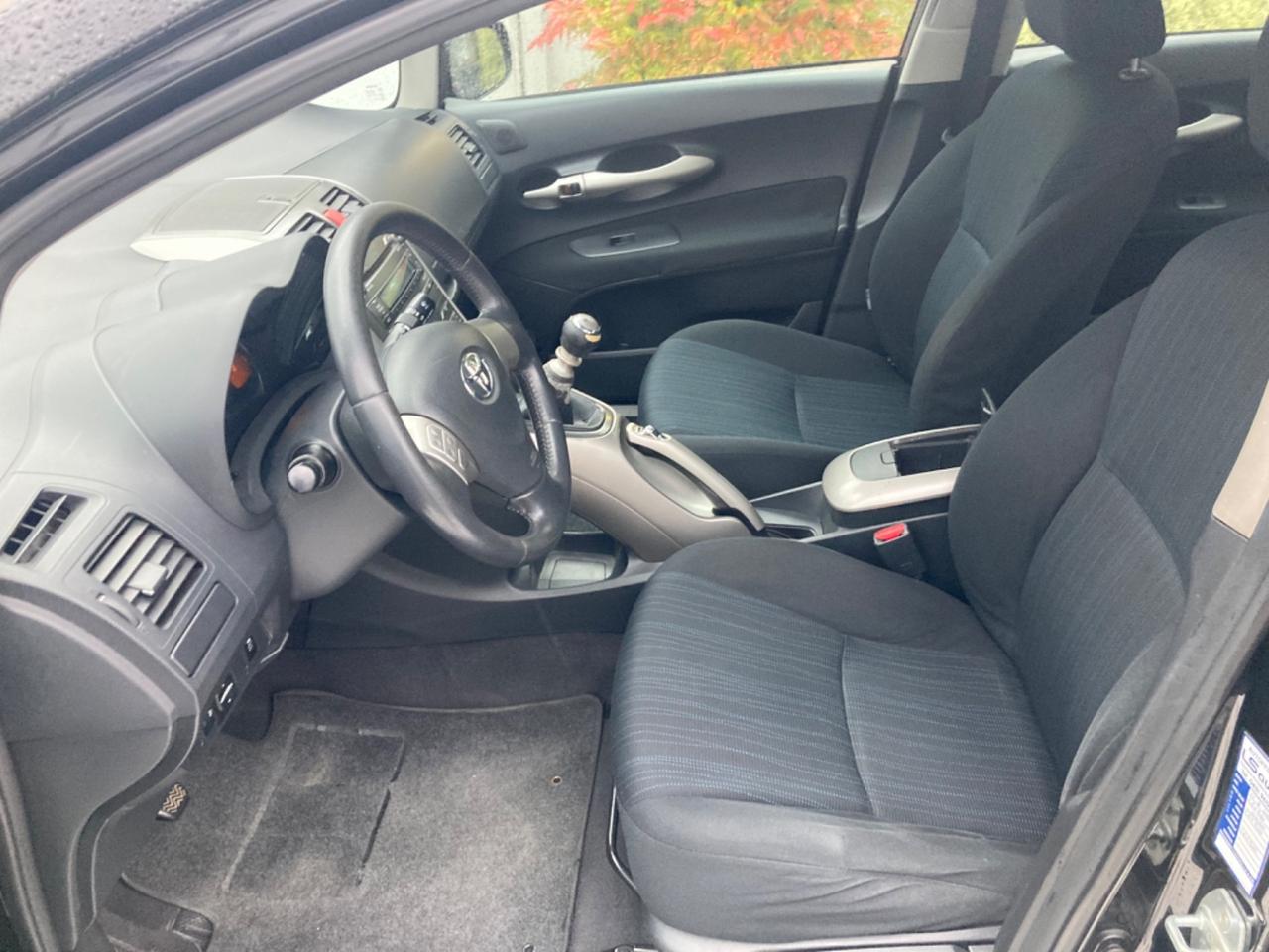 TOYOTA AURIS 5 PORTE (DA VETRINA)