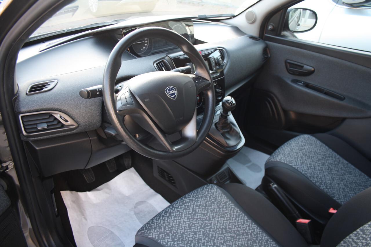 LANCIA YPSILON 1.0 HYBRID 70CV
