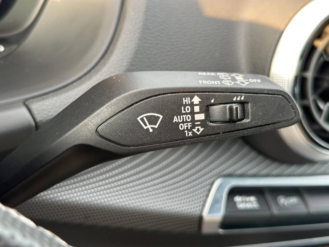 Audi Q2 30 2.0 tdi S-LINE VIRTUAL COCKPIT E CARPLAY