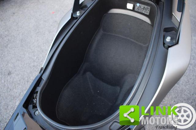 KYMCO AK 550 premium