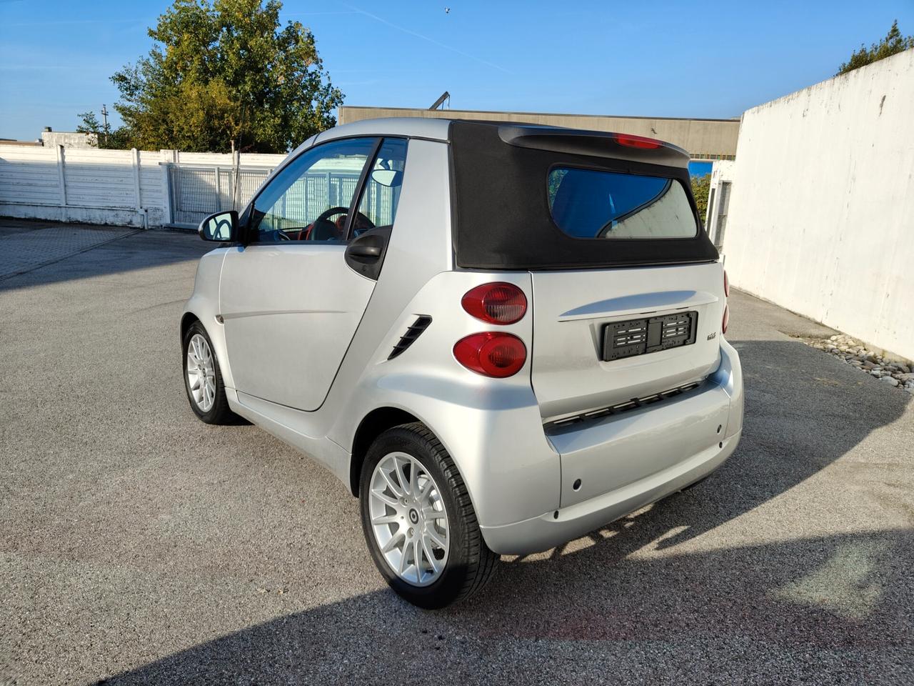 Smart ForTwo 1000 52 kW MHD cabrio passion