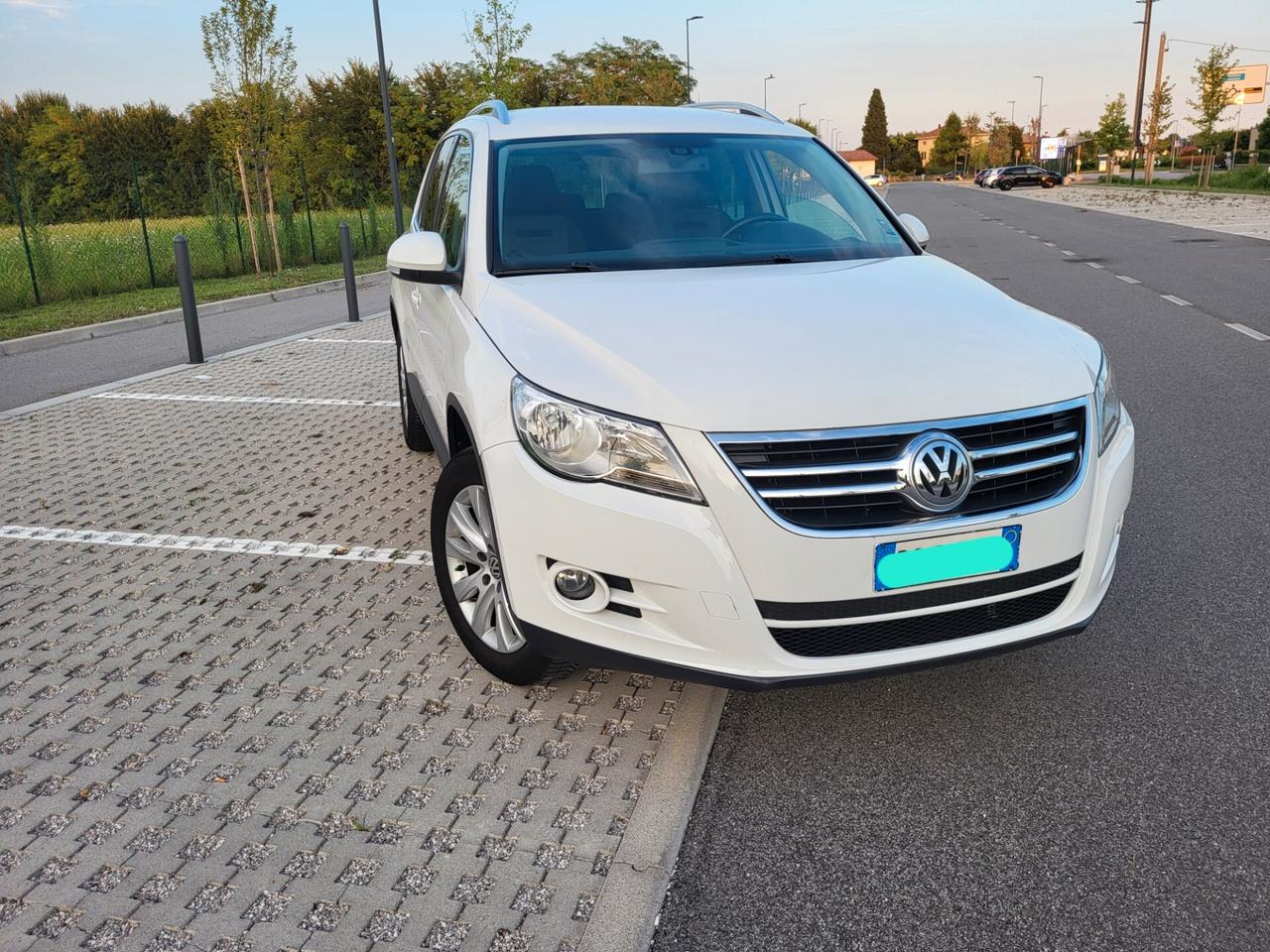 Volkswagen Tiguan 2.0 16V TDI DPF Sport & Style (18°)