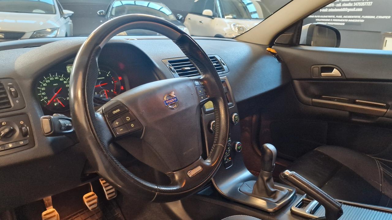 Volvo C30 D4 R-Design