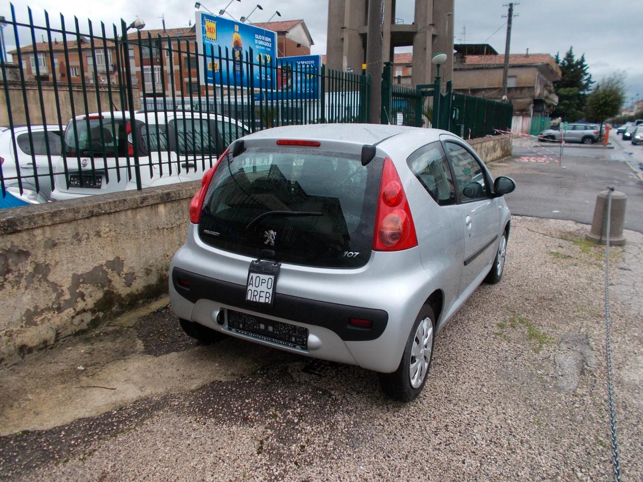 Peugeot 107 1.0 68CV 3p. Plaisir