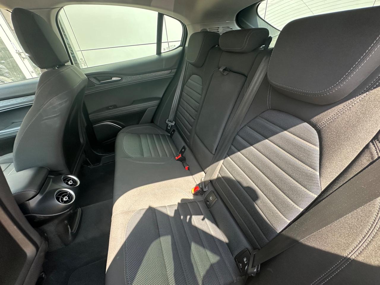 Alfa Romeo Stelvio 2.2 t rwd 160cv auto