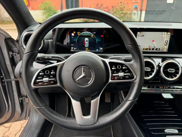 MERCEDES-BENZ A 180 d Automatic Sport