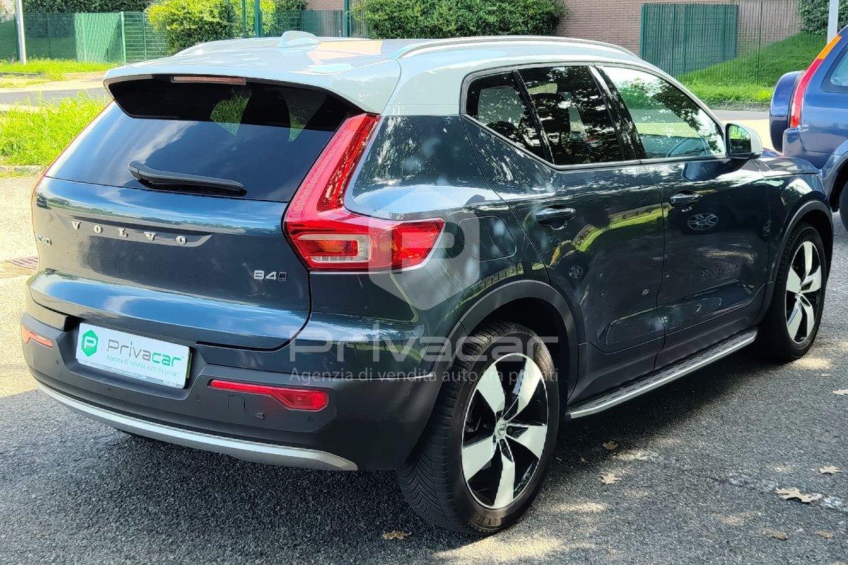 VOLVO XC40 B4 AWD Geartronic Momentum Pro