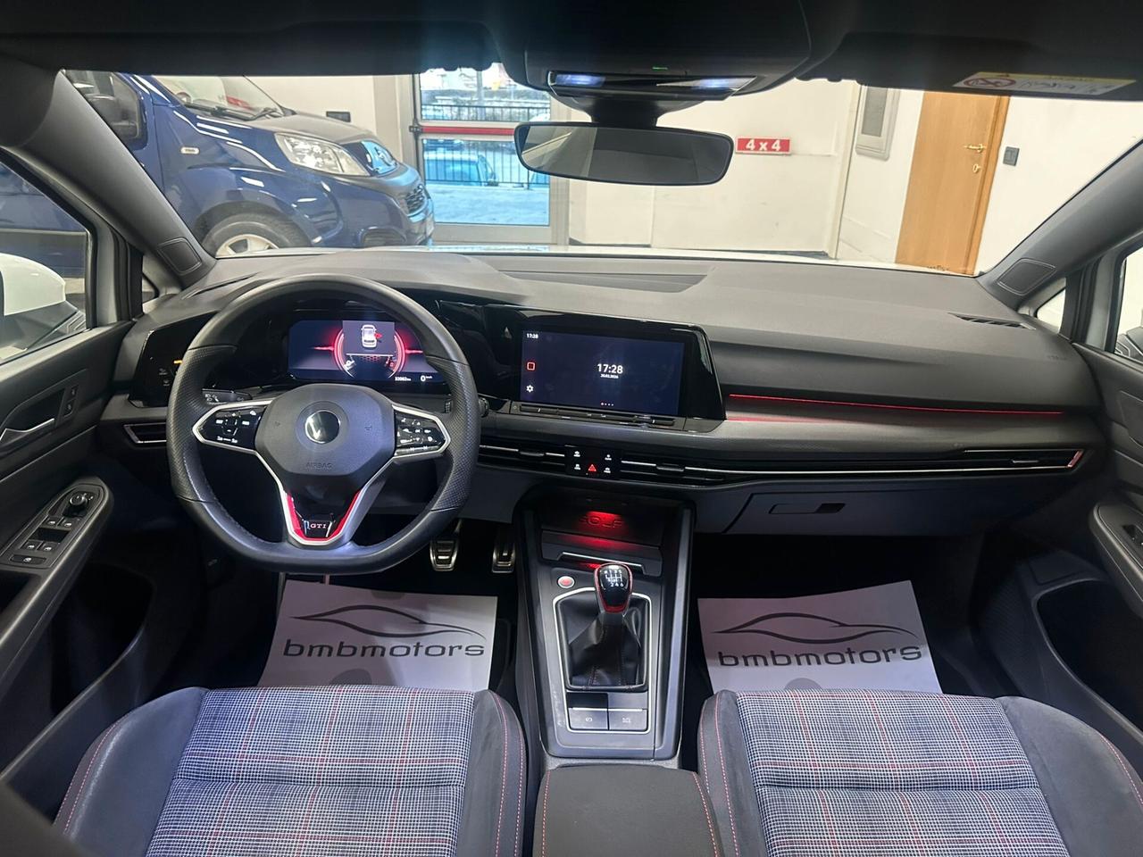 Volkswagen Golf GTI 2.0 TSI