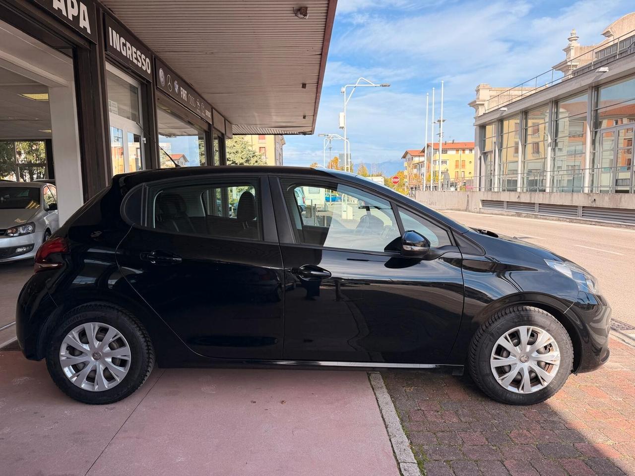 Peugeot 208 1.2 Benzina 82 5 porte 82 (cv) - 60(kw)