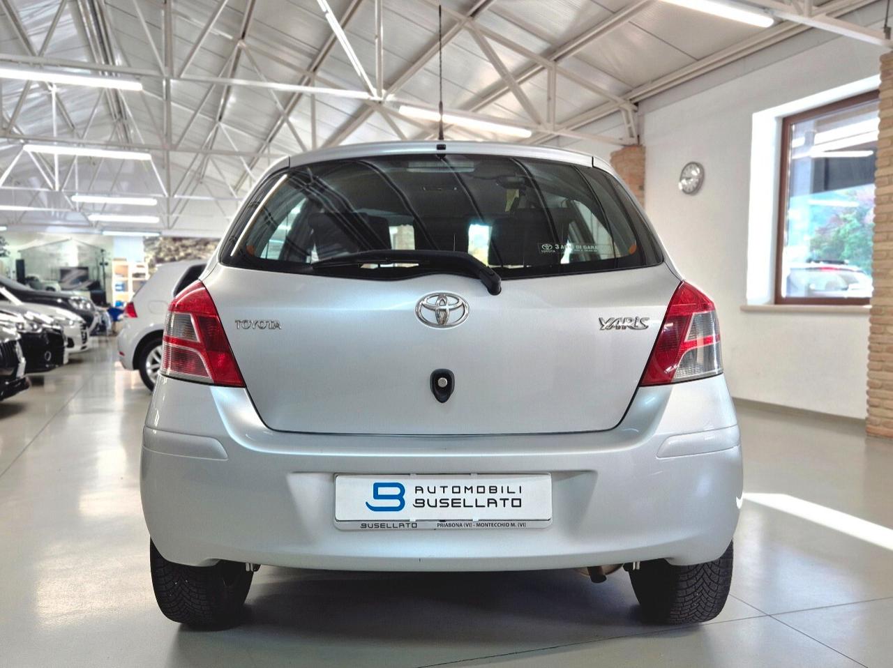Toyota Yaris 1.0 5 porte Sol
