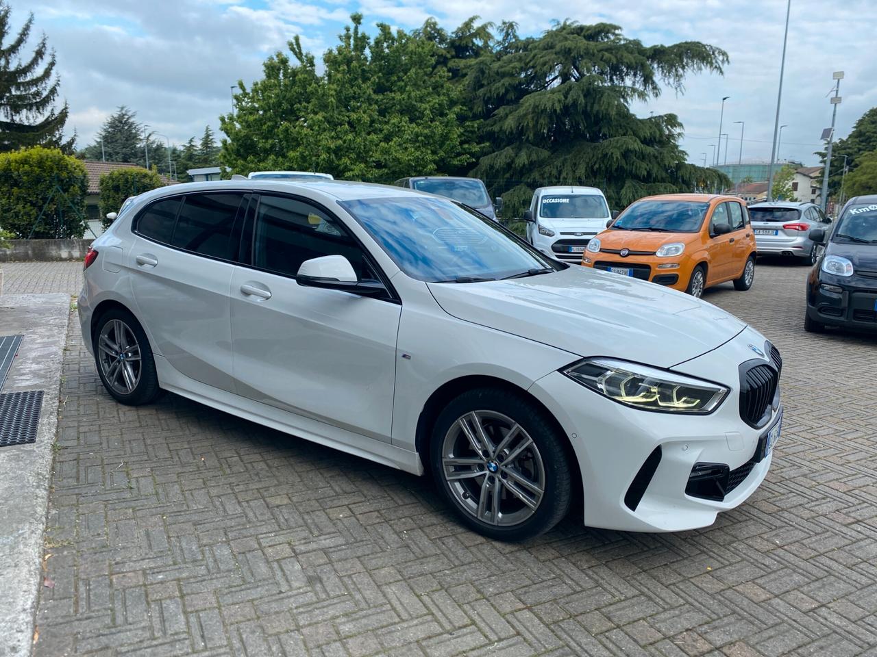 Bmw 118 118d 5p. Msport