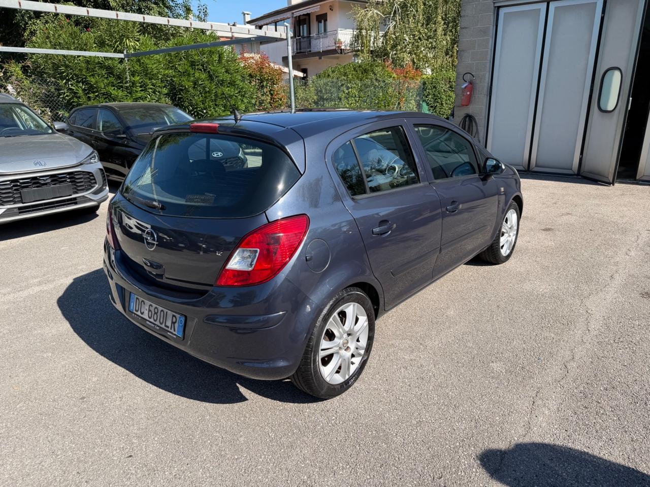 Opel Corsa 1.2 5p. Enjoy - Neopatentati