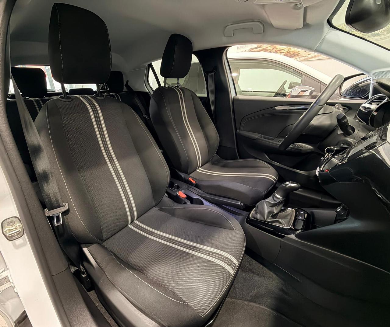 OPEL CORSA 1.2 B DESIGN & TECH