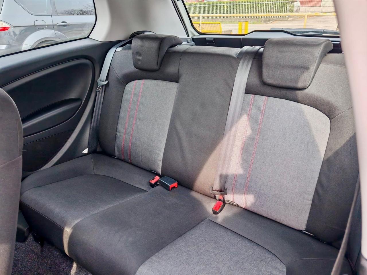 Fiat Punto 1.2 benzina 69cv Neopat - 54.000km