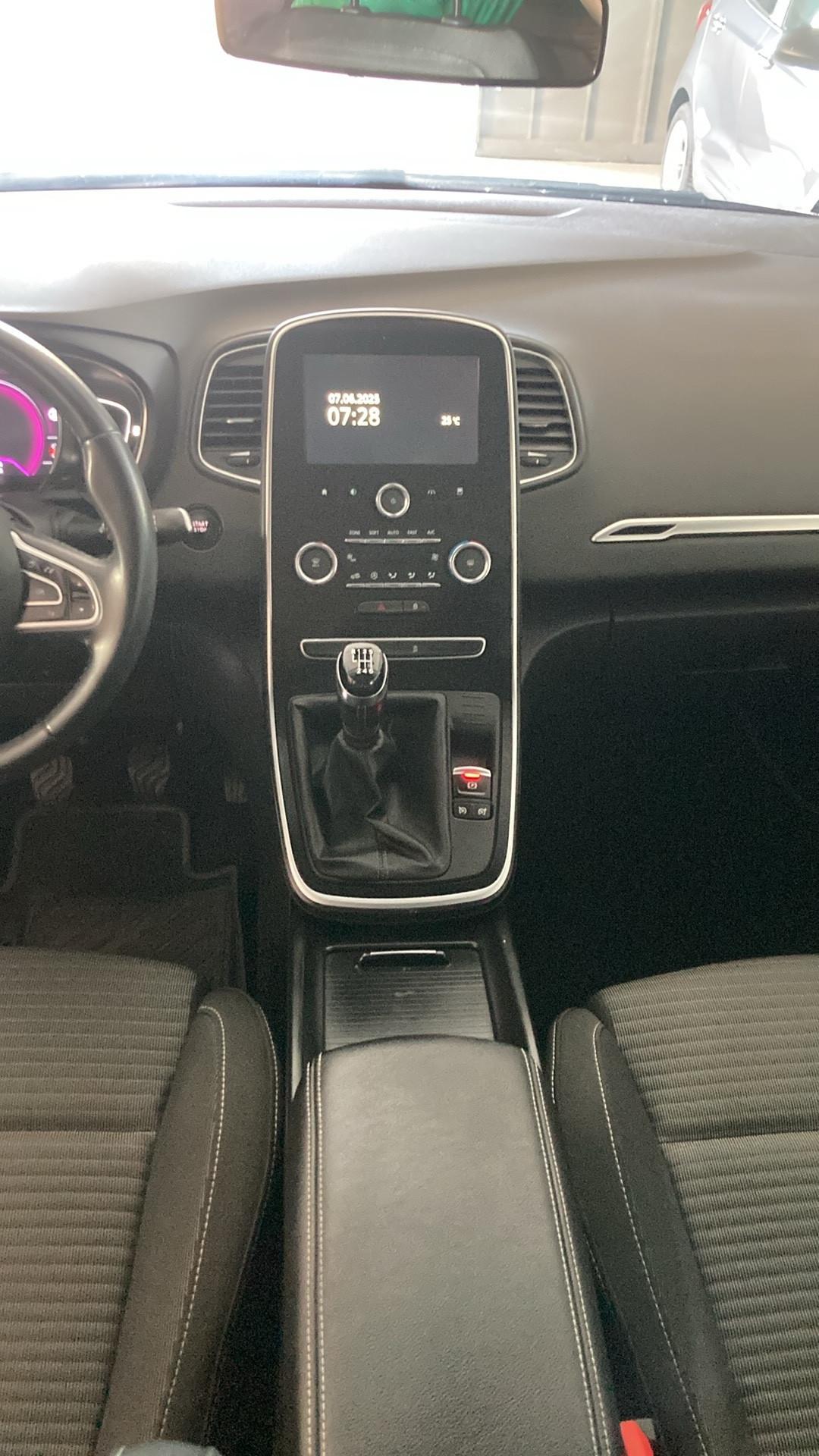 Renault Grand Scenic Blue dCi 120 CV Sport Edition