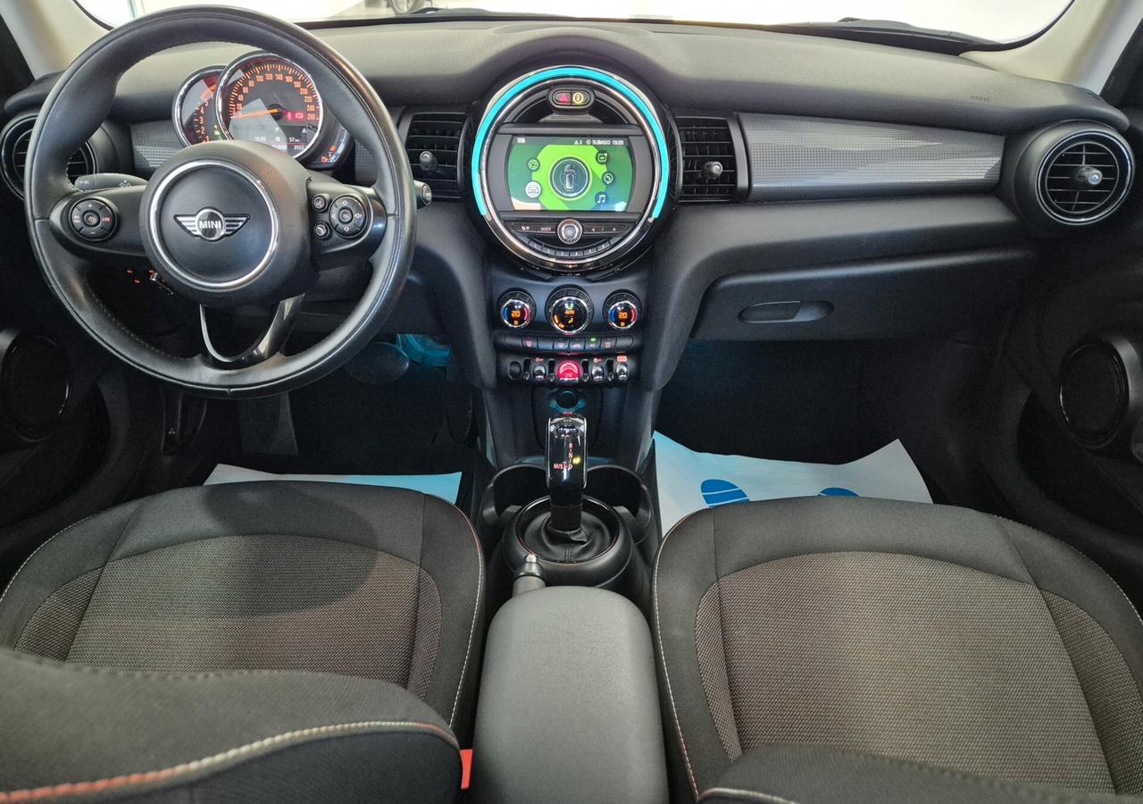 Mini Cooper D 1.5 Business 5 porte