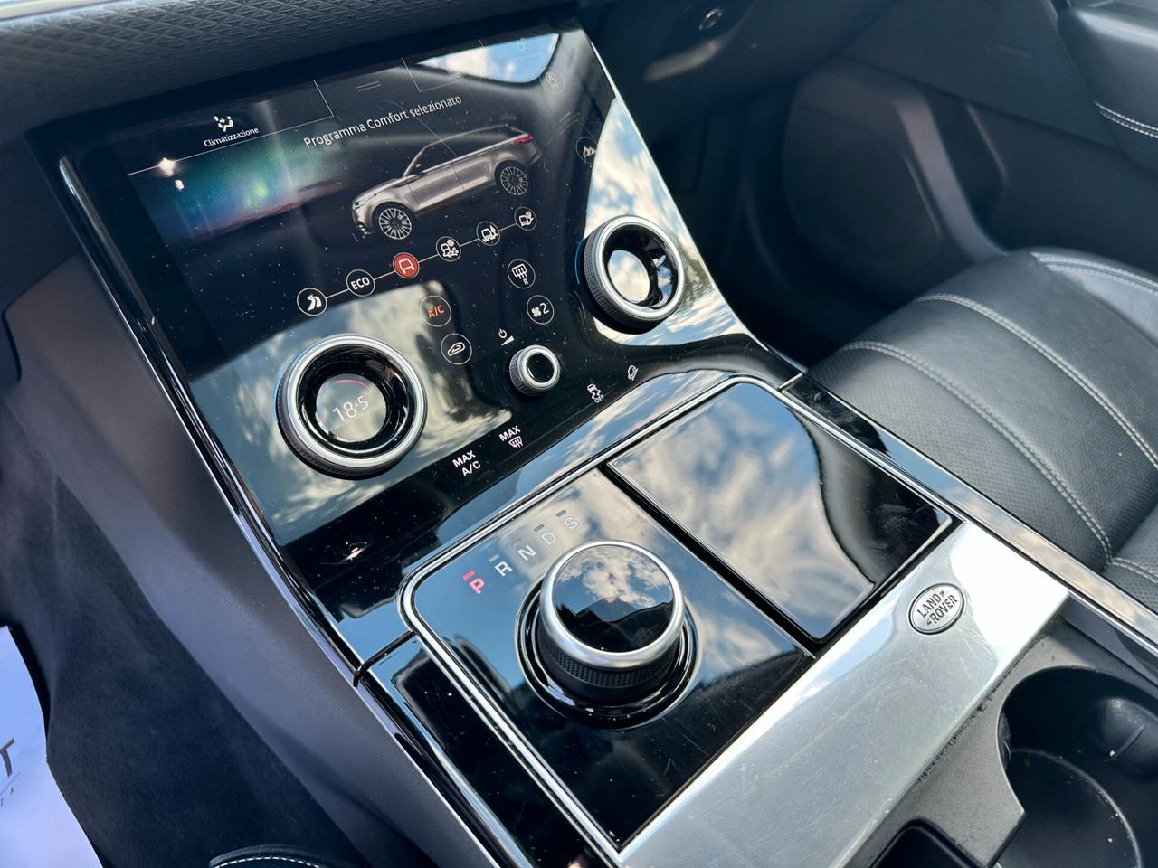 Range Rover Velar 2.0 Si4 BENZINA 250cv Tetto