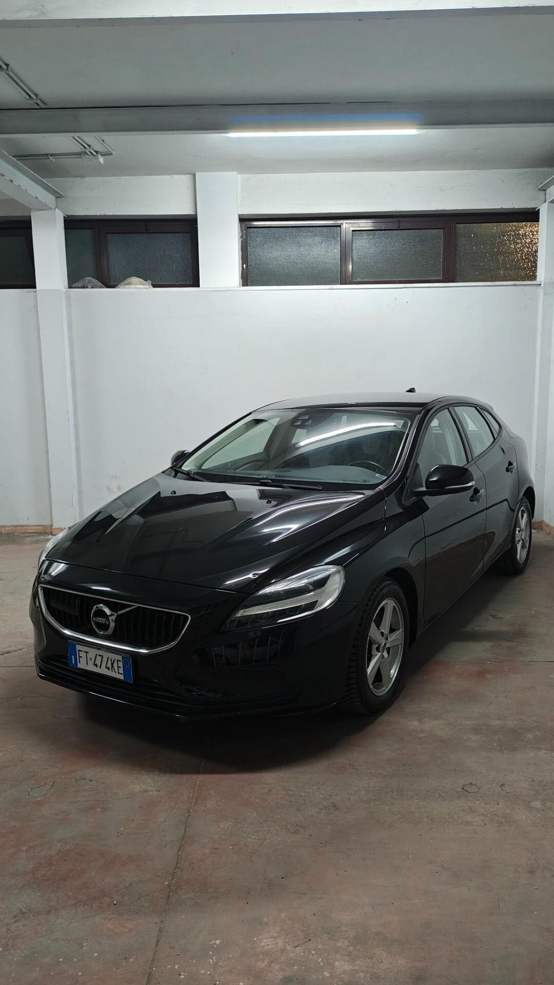 Volvo V40 D2 Geartronic Business Plus