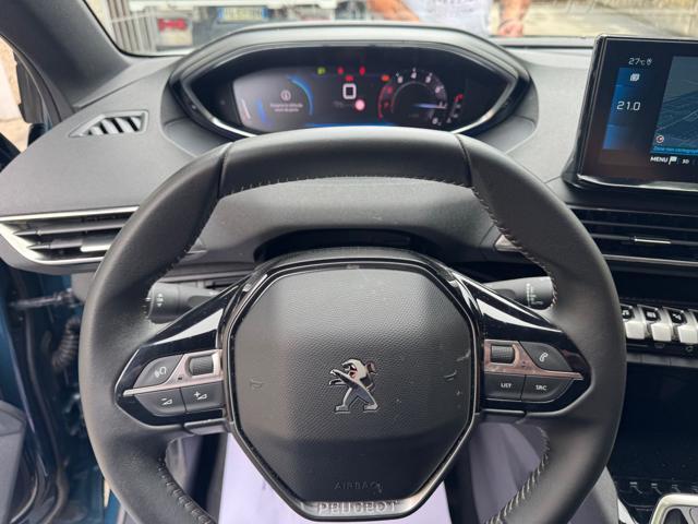 PEUGEOT 3008 PureTech Turbo 130CV Allure Pack NAVI+RETR.