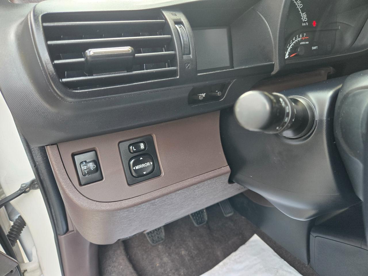 Toyota iQ 1.0