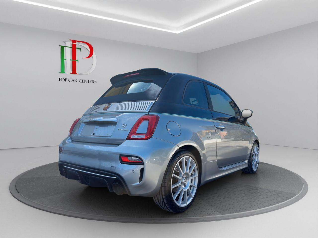 Abarth 695 Cabrio 1.4 Turbo Rivale