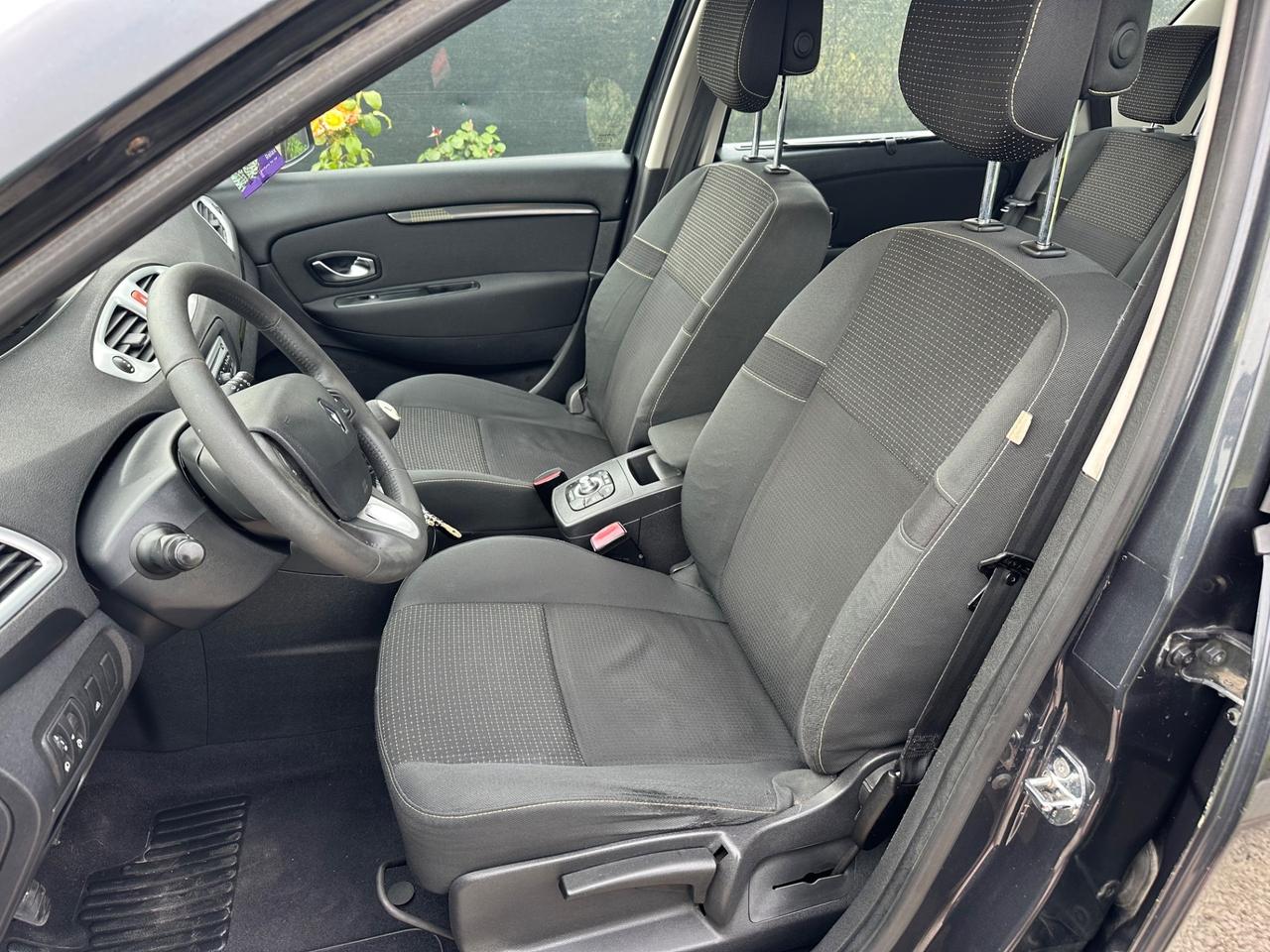 Renault Scenic Scénic X-Mod 1.9 dCi 130CV Luxe