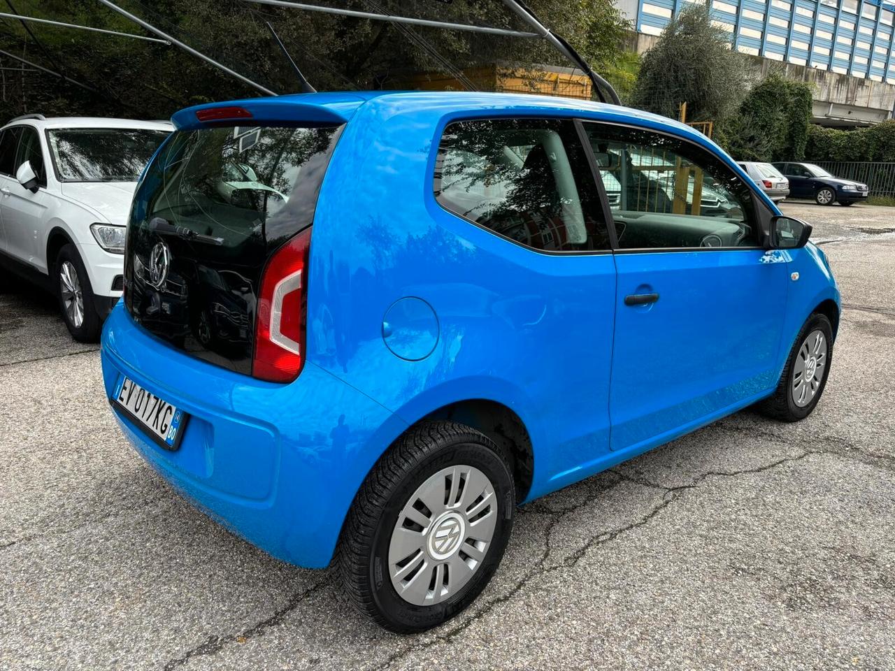 Volkswagen up! 1.0 3p. eco take up! OK Neopatentati