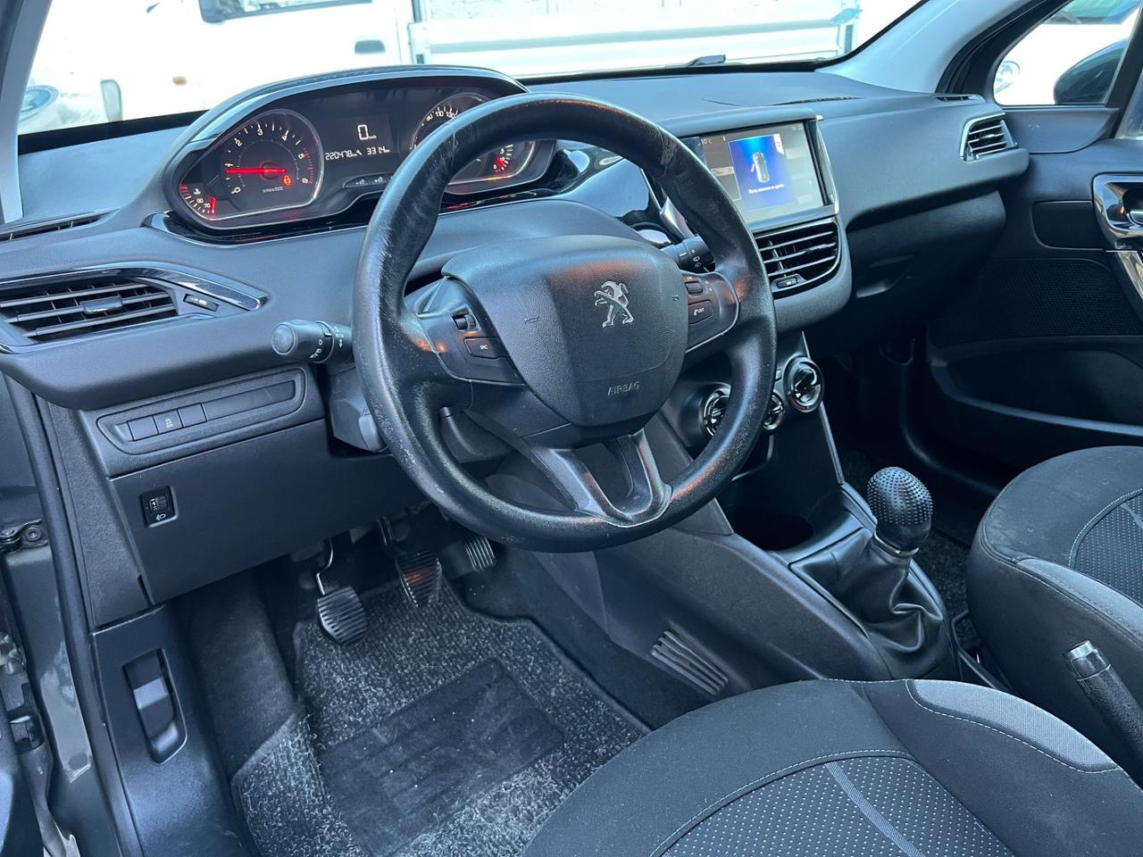 Peugeot 208 1.4 HDi 68 CV 5 porte Allure