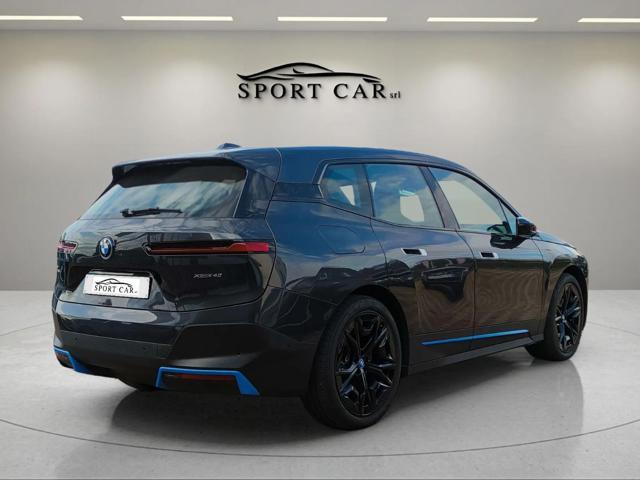 BMW iX xDrive40 Pacchetto Sportivo