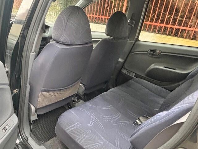 Daihatsu YRV anche permuta o scambi0