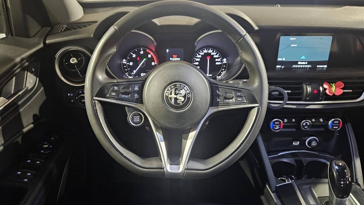 Alfa Romeo Stelvio 2.2 t Business rwd 160cv auto my19