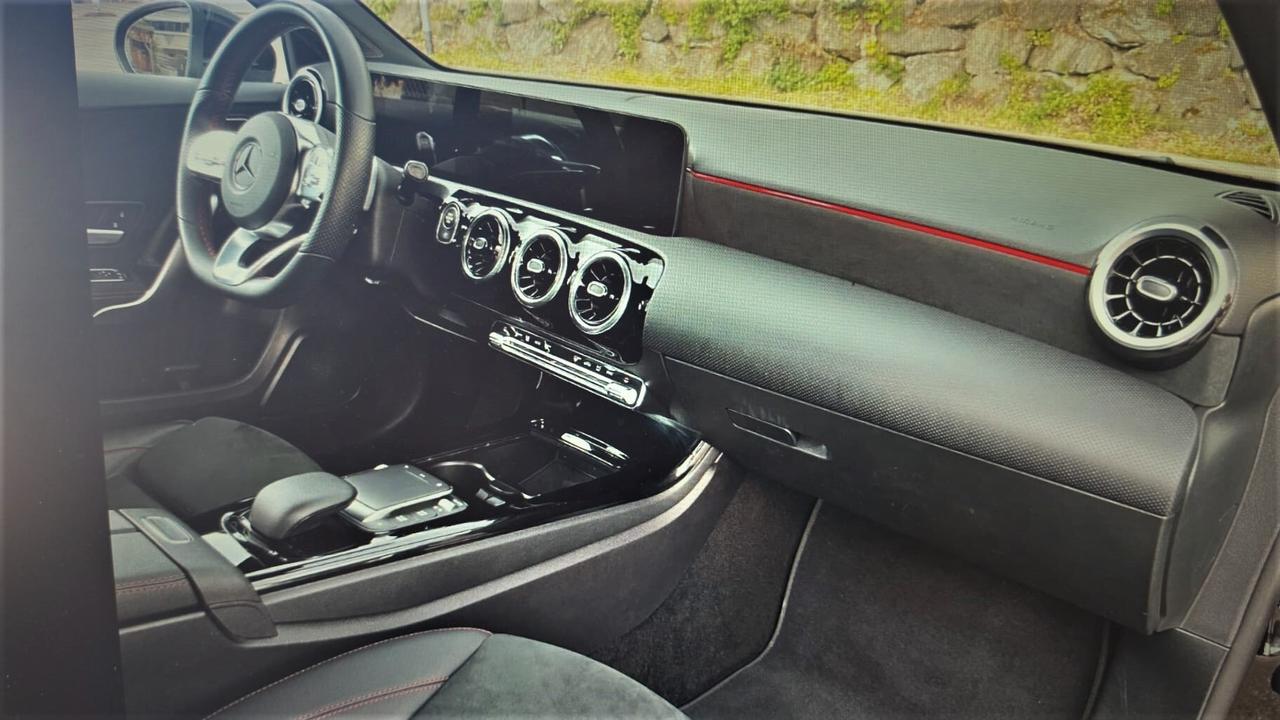 Mercedes-benz A 200 d Automatic Premium AMG