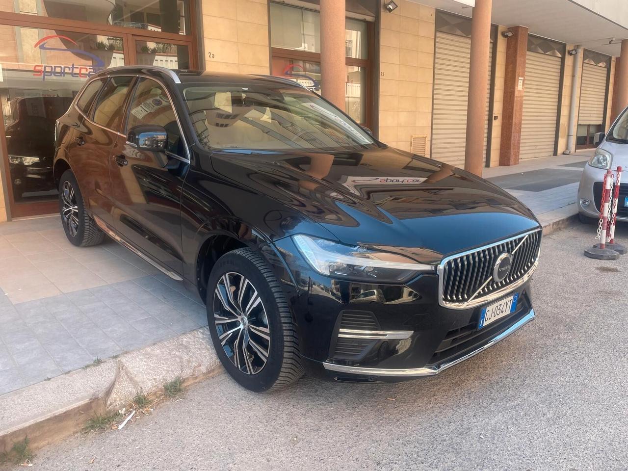 Volvo XC60 B4 (d) 197cv automatico INSCRIPTION PELLE NAVY LED 19