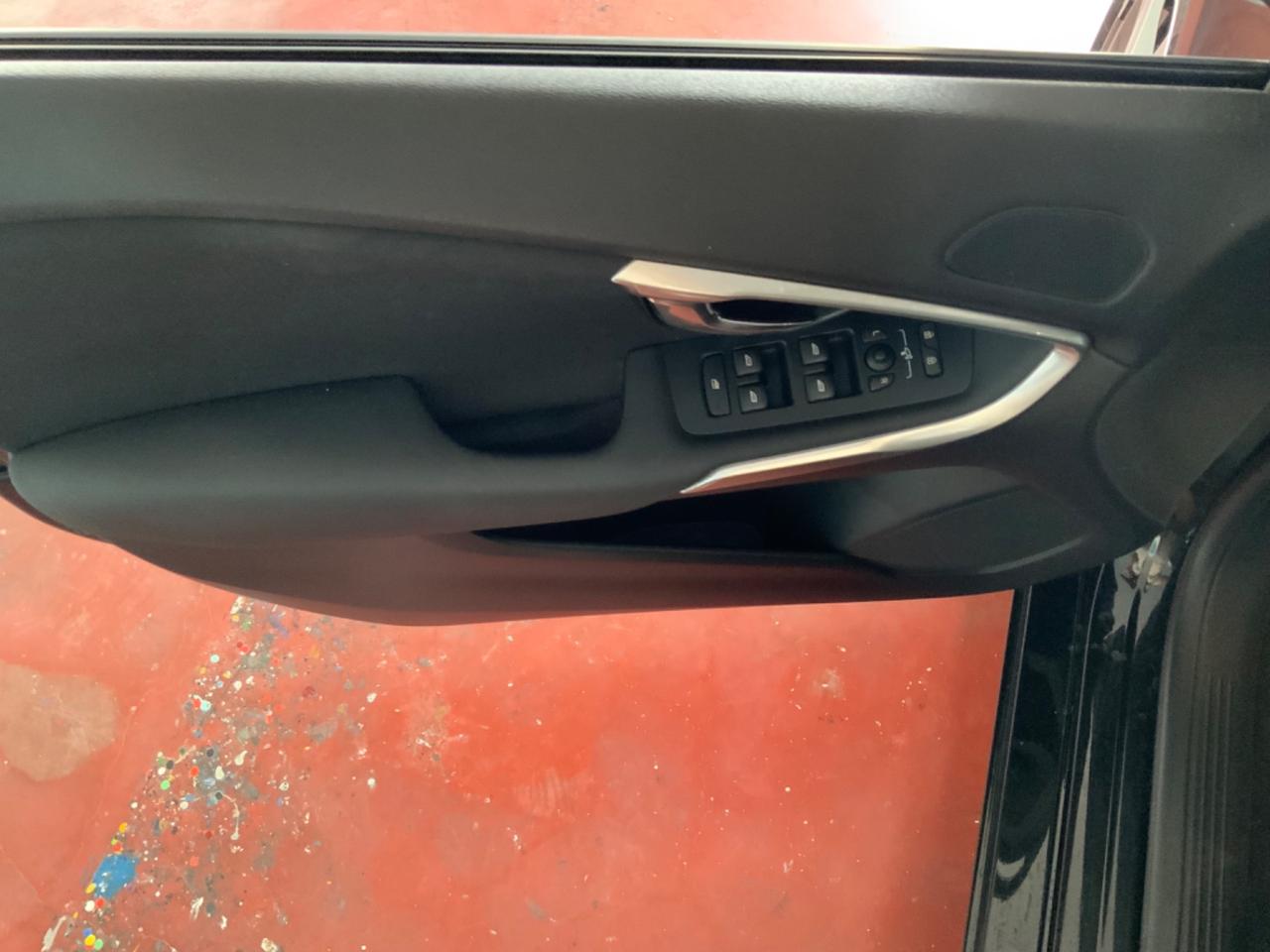Volvo V40 D3 Momentum