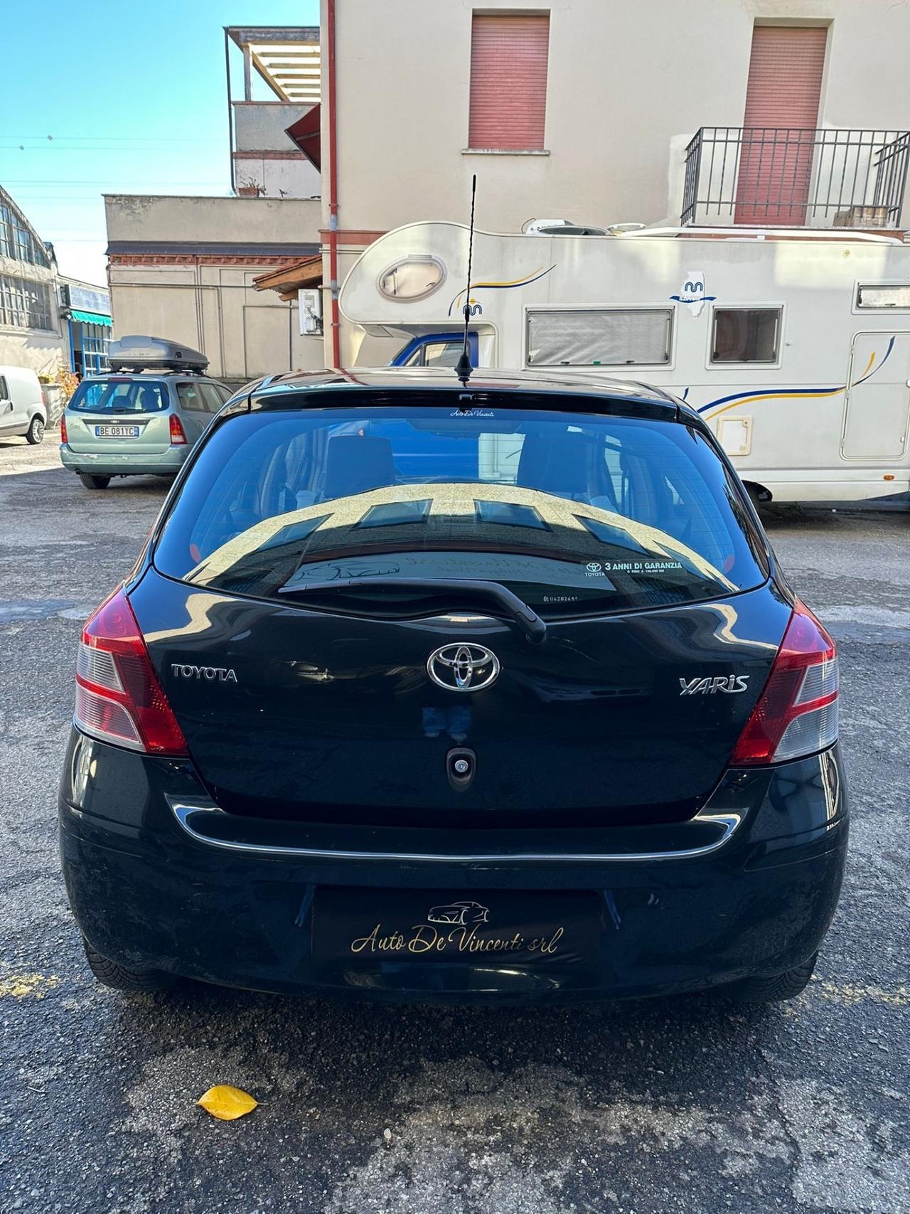 Toyota Yaris 1.0 5 porte Now