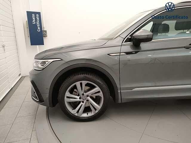 Volkswagen Tiguan Allspace 2.0 TDI SCR DSG 4MOTION R-Line