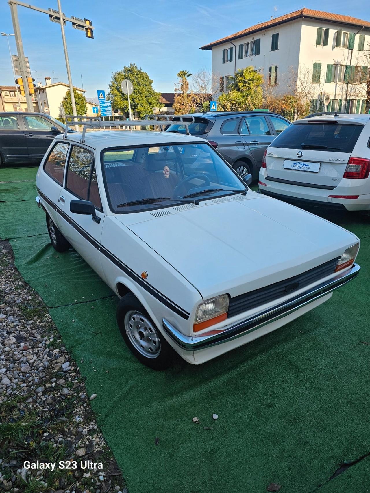 Ford Fiesta 900 L