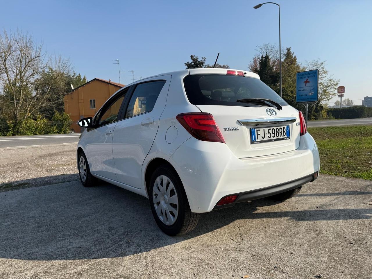 Toyota Yaris 1.0 5 porte Lounge