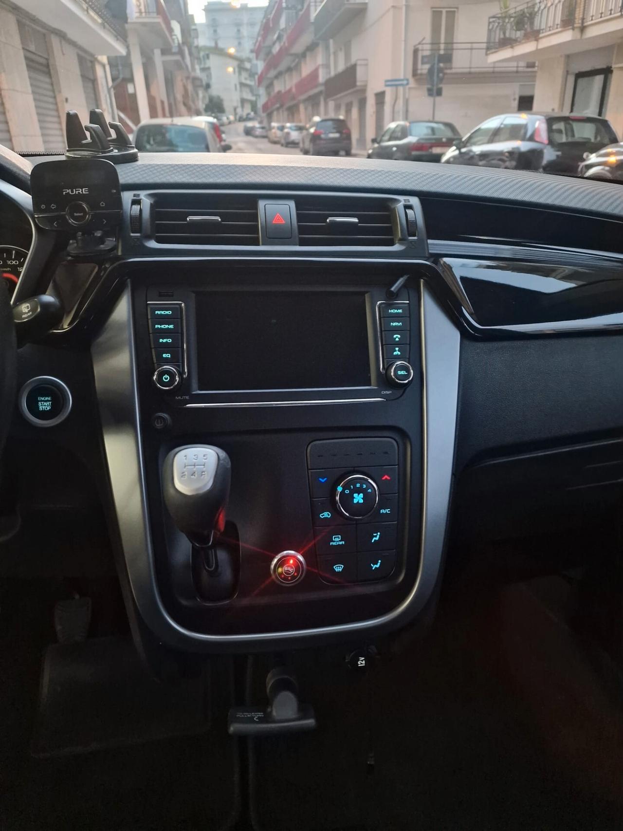 Mahindra KUV100 1.2 VVT M-Bifuel(GPL) K8