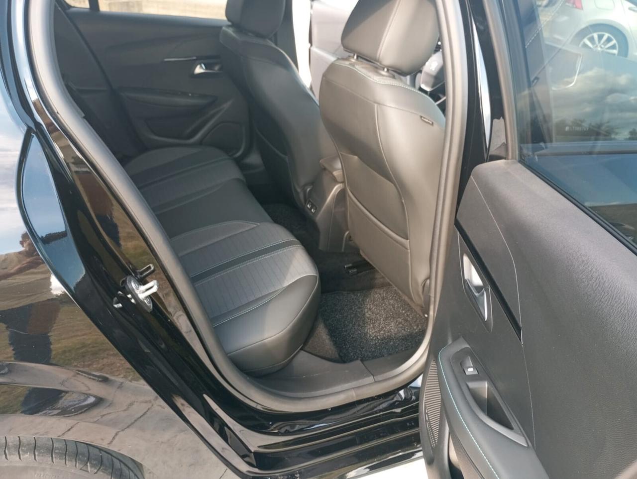 Peugeot 208 BlueHDi 100 S&S 5 porte Allure