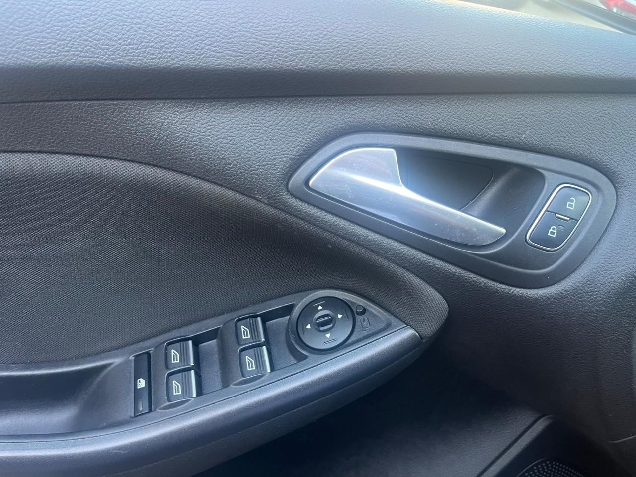 Ford Focus 1.5 TDCi 120 CV Start&Stop Powershift Titanium