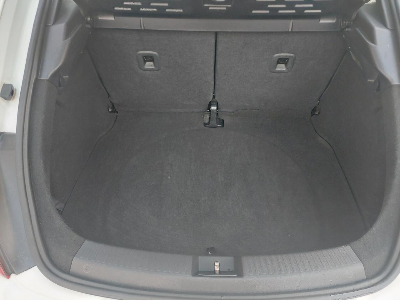 Volkswagen Maggiolino 1.6 TDI Design *NEOPATENTATI*